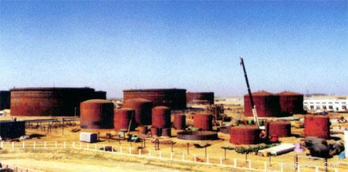 油罐，储油罐，立式油罐，大型油罐，承接各种油库管道安装工程