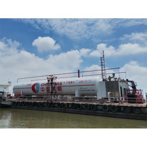 LNG趸船加注系统